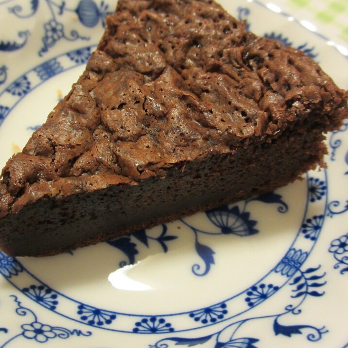 チョコたっぷりしっとり生チョコケーキ レシピ 作り方 By Mococo05 楽天レシピ チョコたっぷりしっとり生チョコケーキ レシピ 作り方 By Mococo05 楽天レシピ